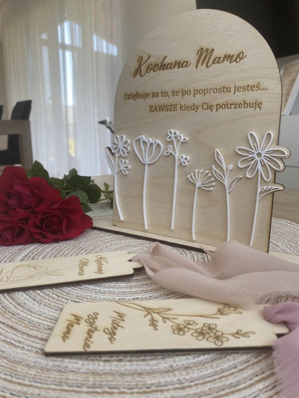 zumi-decor-grawerowana-pamiatka-na-dzien-mamy-personalizowany-prezent-od-serca-08