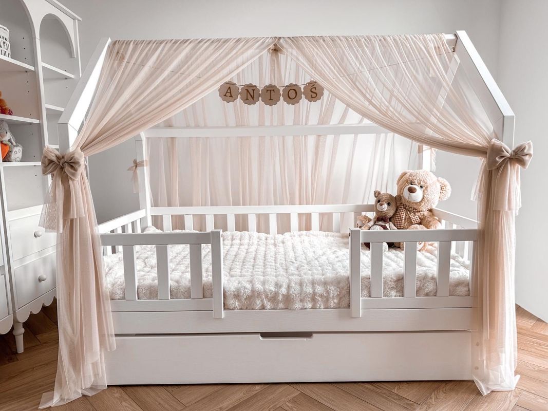 zumidecor-girlanda-z-imieniem-wyjatkowa-dekoracja-do-dzieciecego-pokoju-02