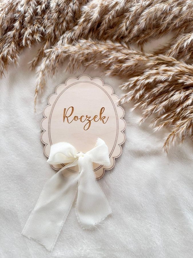 zumi-decor-tabliczka-do-zdjec-z-falbanka-03