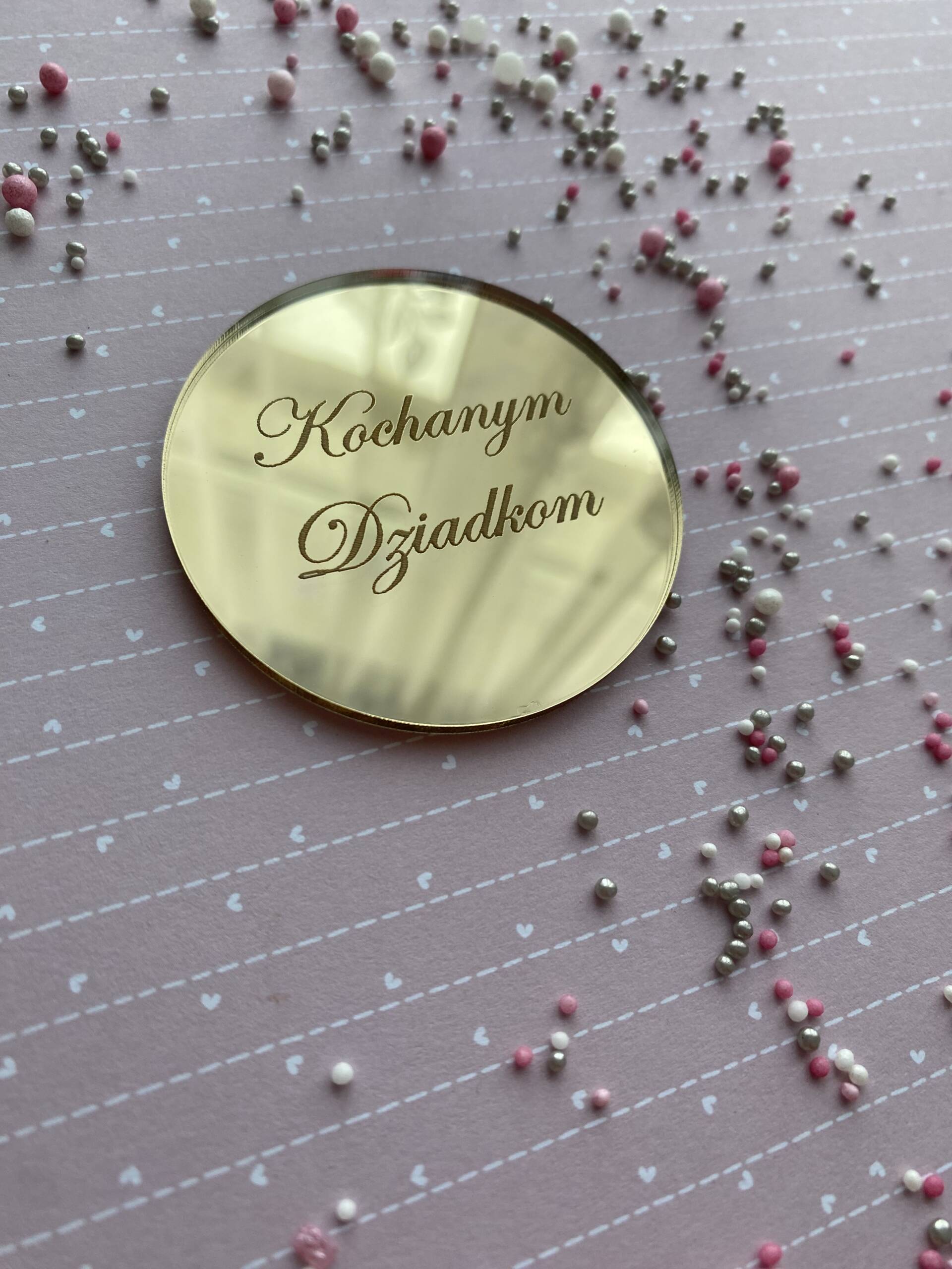 Dekor na tort na Dzień Babci i Dziadka – złota pleksi lustrzana 6 cm - obrazek 2