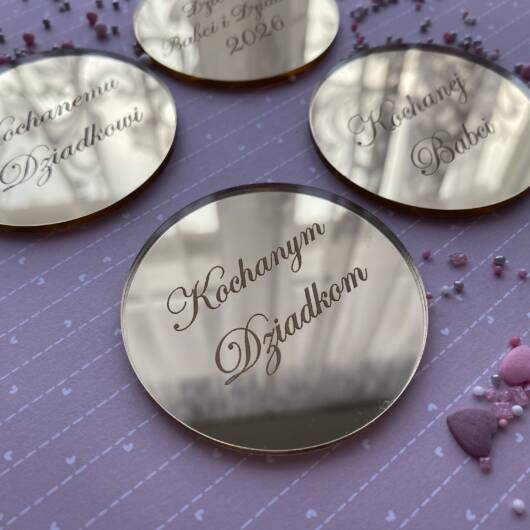 Dekor na tort na Dzień Babci i Dziadka – złota pleksi lustrzana 6 cm